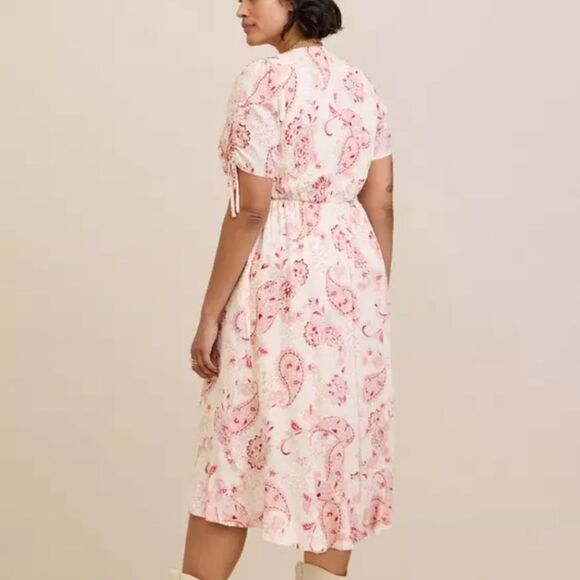 Torrid Swiss Dot Surplice Midi Dress – White & Pink 0 - Picture 10 of 11